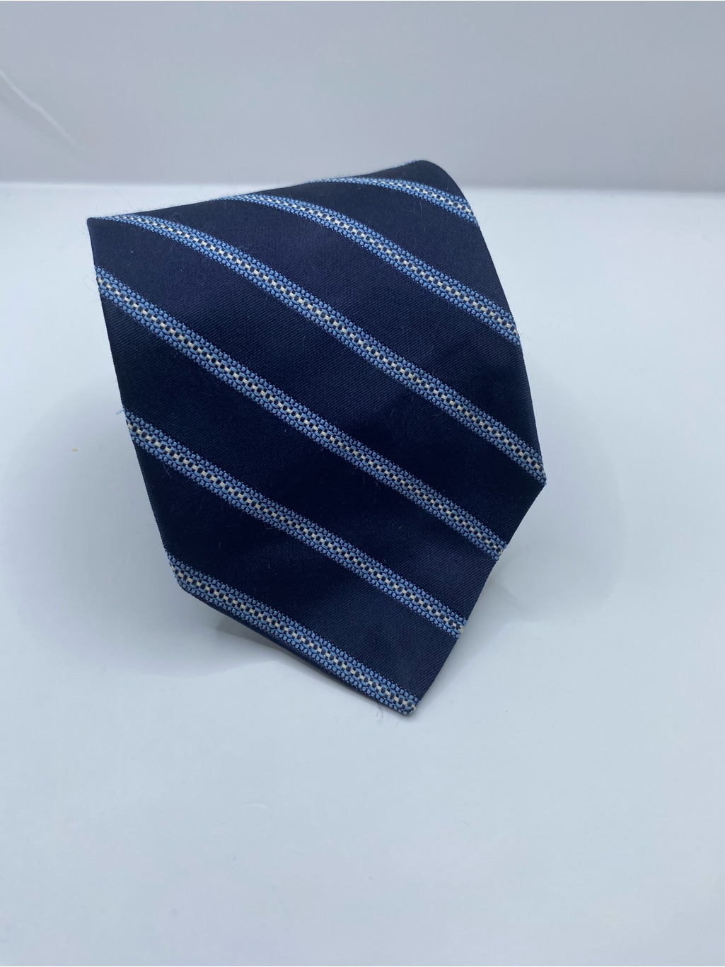 Brooks Brothers Navy And Light Blue Diagonal Stripe Silk Tie